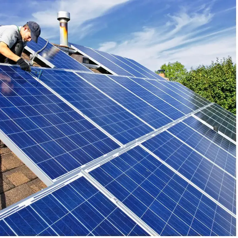 Instalación de paneles solares fotovoltaicos en una vivienda de Mallorca