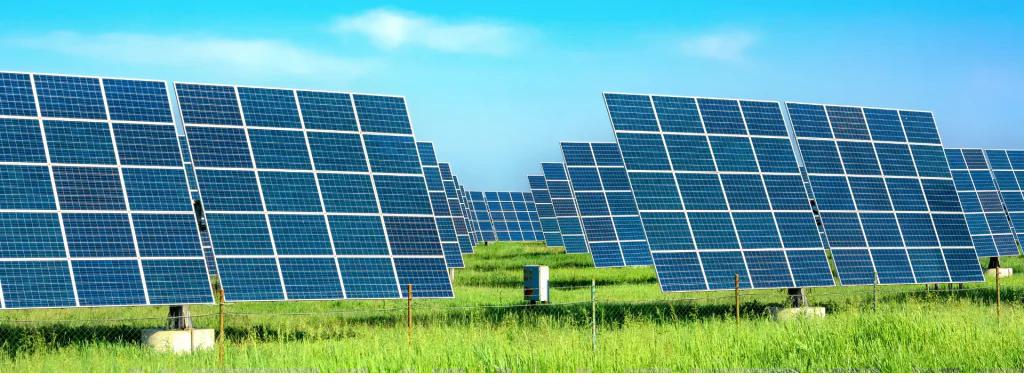 Instalación de paneles solares fotovoltaicos en una vivienda de Calvià, Mallorca