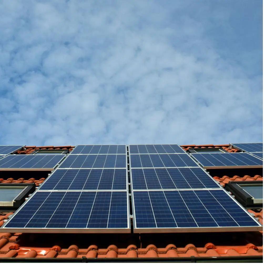 Instalación fotovoltaica en una finca de Ibiza
